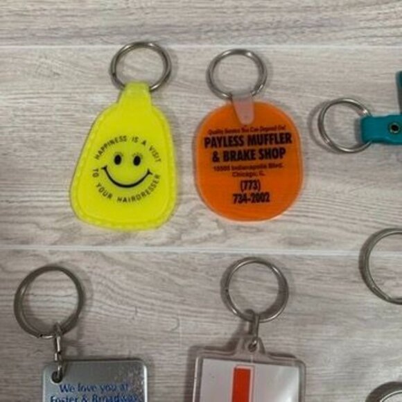 Vintage Promo Marketing Keychain Lot Jiffy Lube Amoco Radio Station And More - Picture 3 of 5